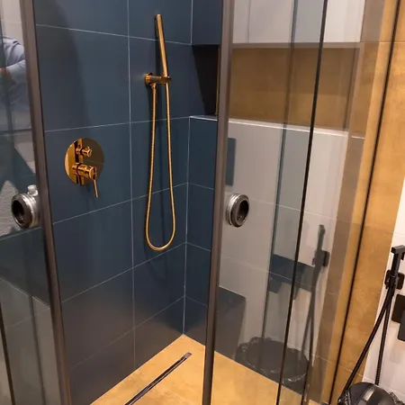 Blue Iris, 2br, Workspace, Jacuzzi And Stunning Views