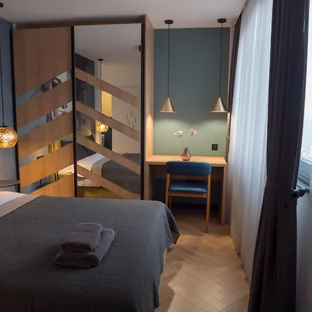 Blue Iris, 2br, Workspace, Jacuzzi And Stunning Views Apartment *