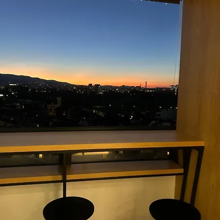 Blue Iris, 2br, Workspace, Jacuzzi And Stunning Views
